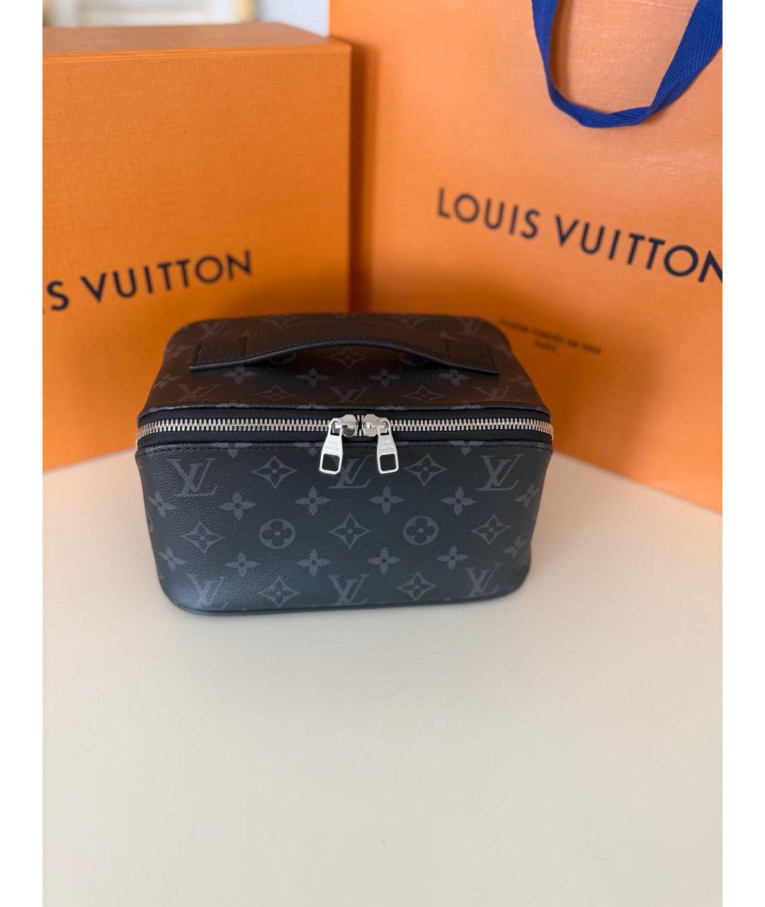 LOUIS VUITTON Черная косметичка из канвы, фото 7