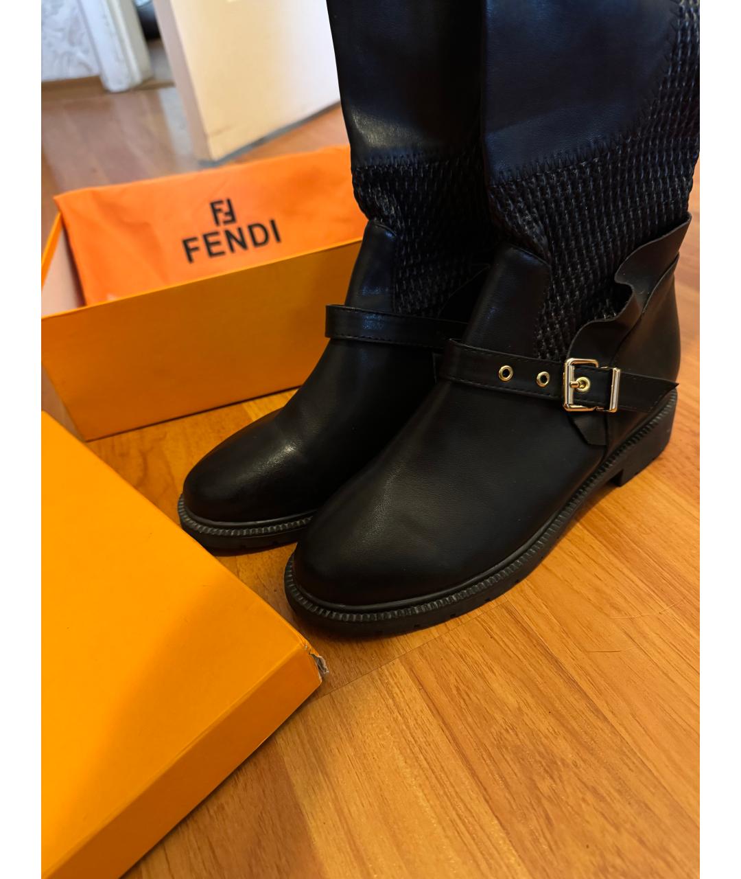 FENDI Черные кожаные ботфорты, фото 2