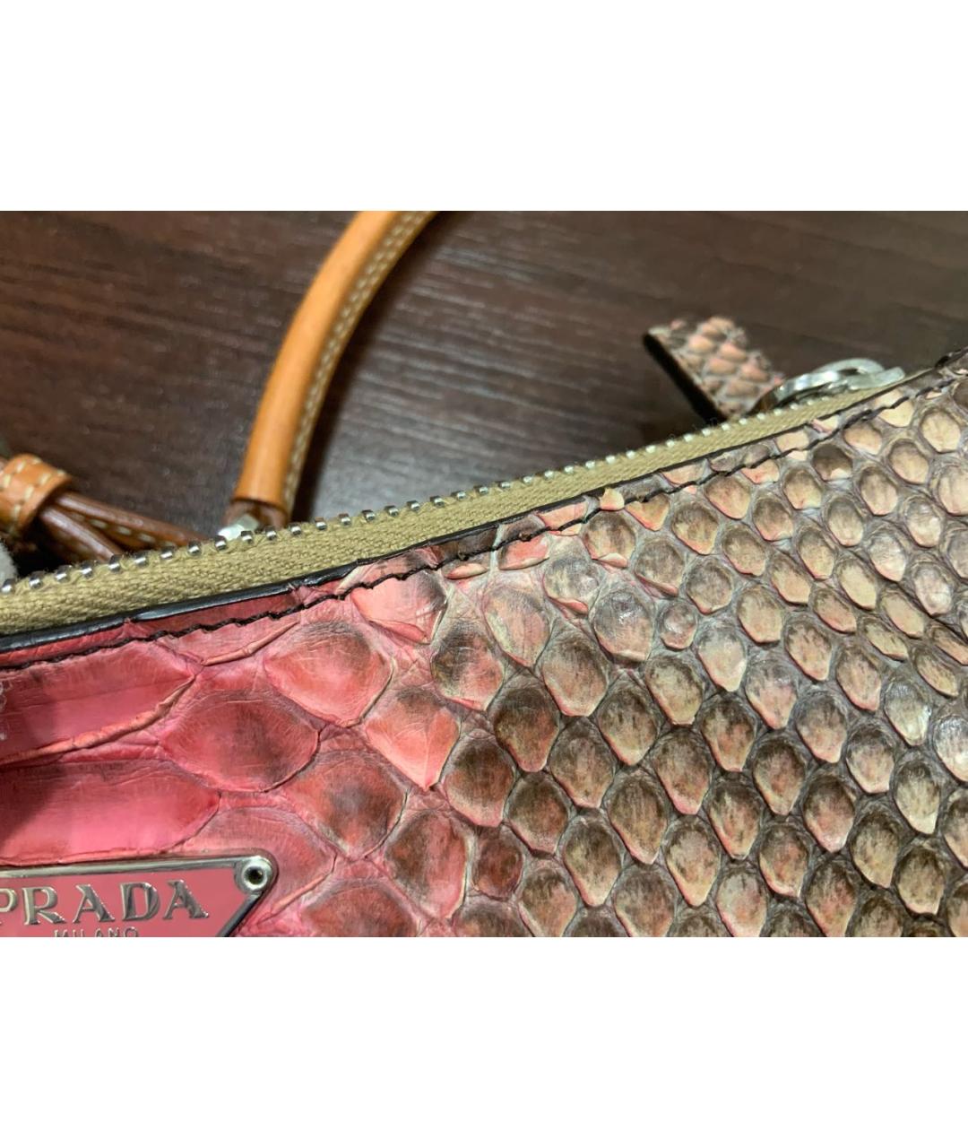 PRADA Мульти сумка с короткими ручками из кожи питона, фото 6