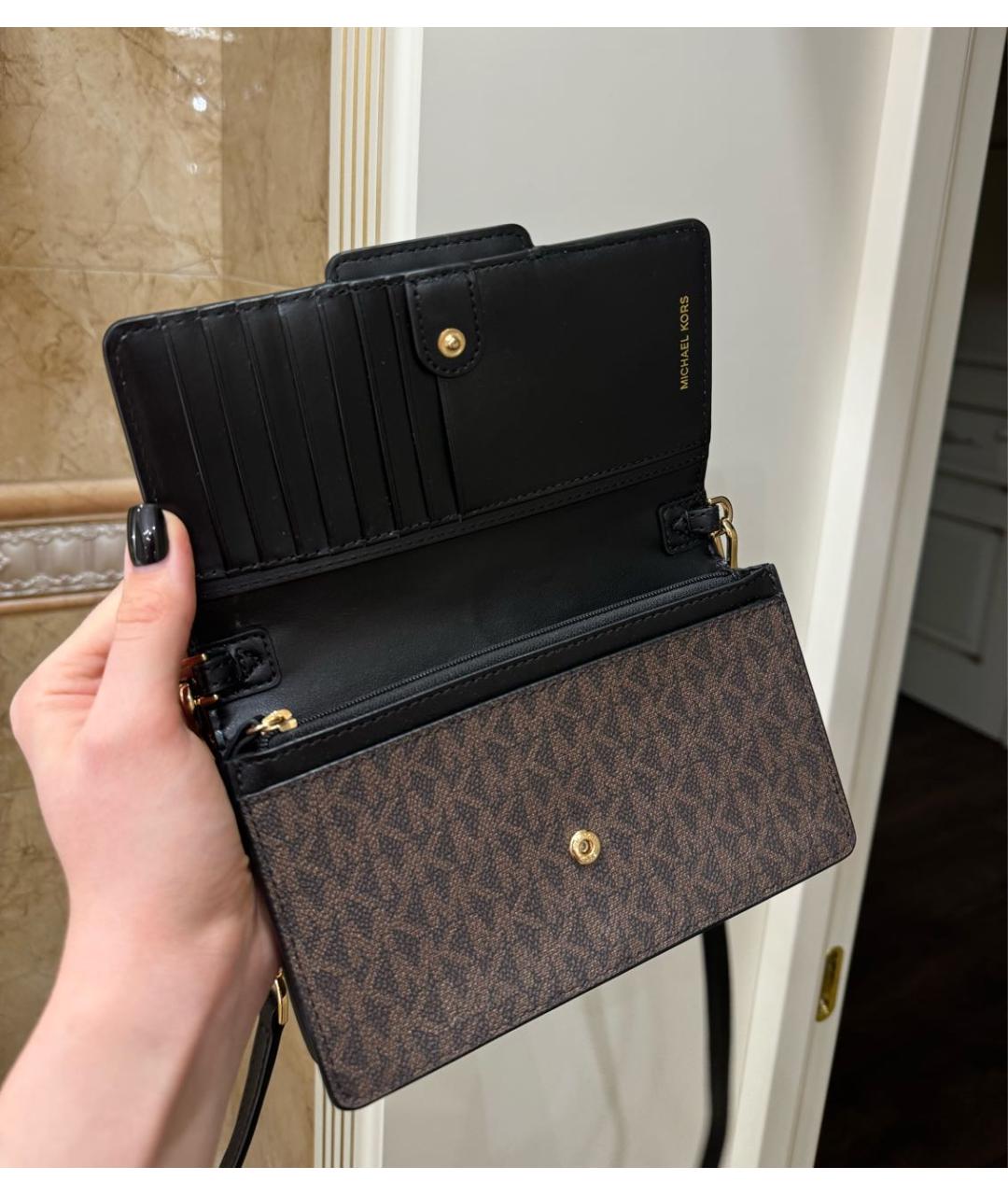 MICHAEL KORS Коричневая сумка через плечо из канвы, фото 5