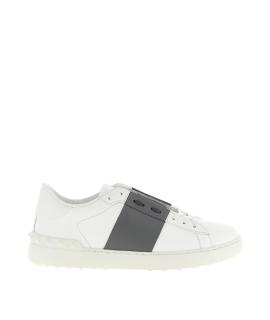 VALENTINO Низкие кроссовки / кеды