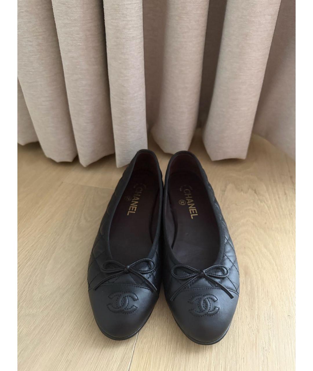 CHANEL Черные кожаные балетки, фото 2