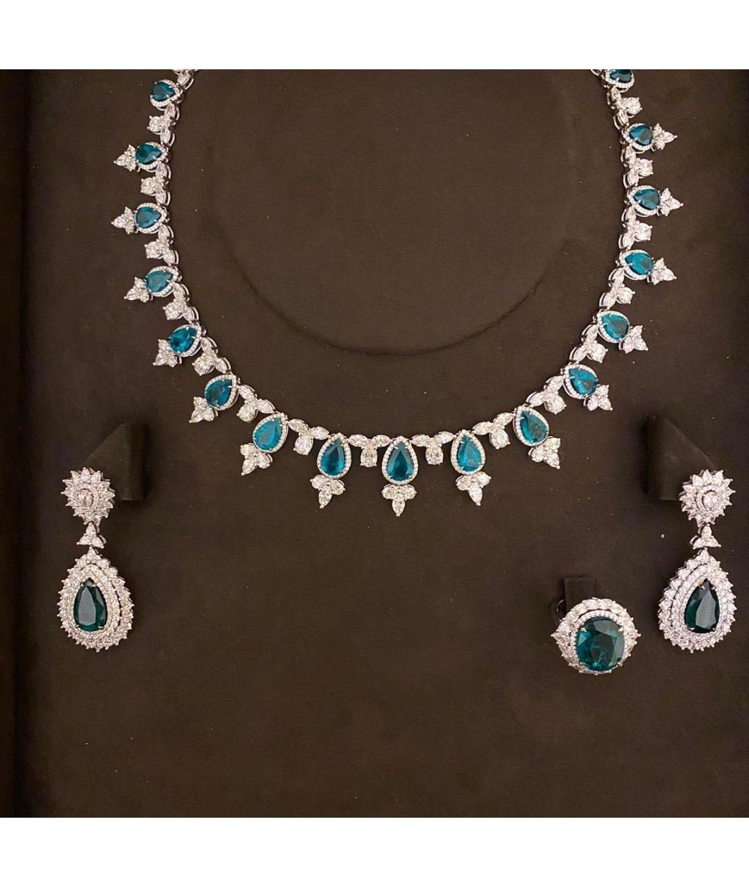 YANA JEWELLERY Зеленое колье, фото 2