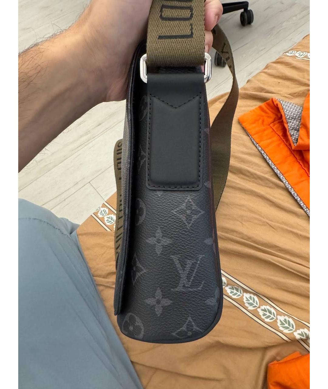 LOUIS VUITTON Антрацитовая барсетка из канвы, фото 2