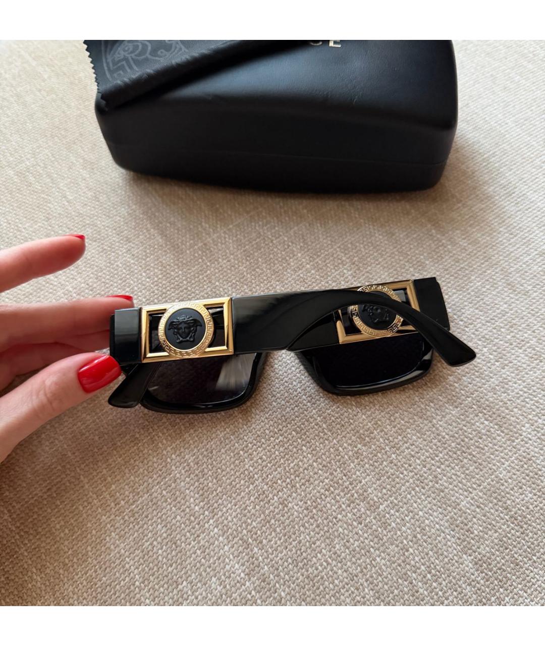 VERSACE Черные пластиковые солнцезащитные очки, фото 3