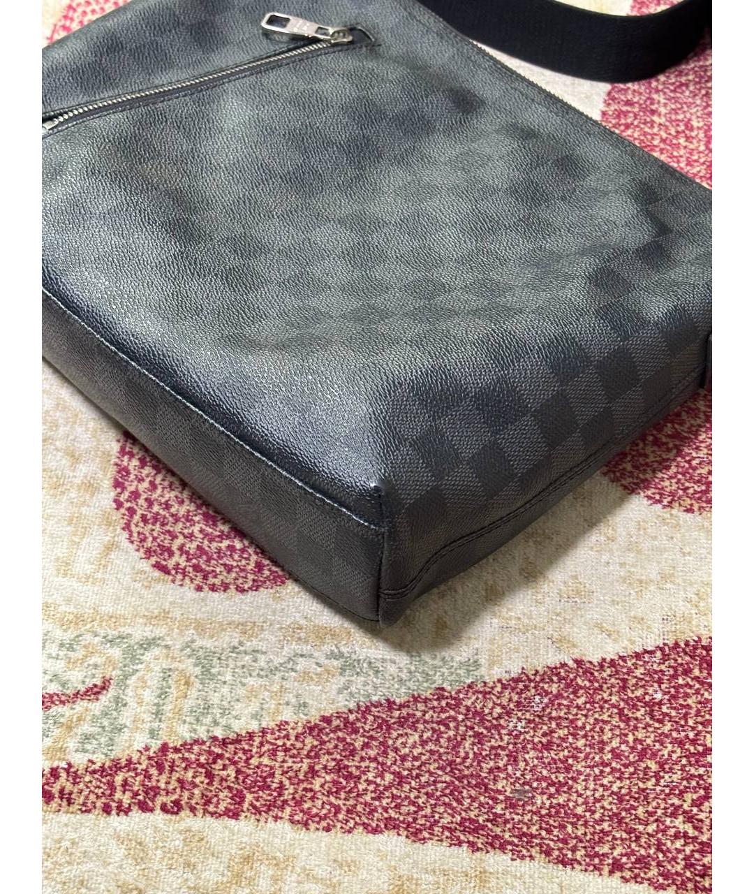 LOUIS VUITTON Черная кожаная сумка на плечо, фото 4