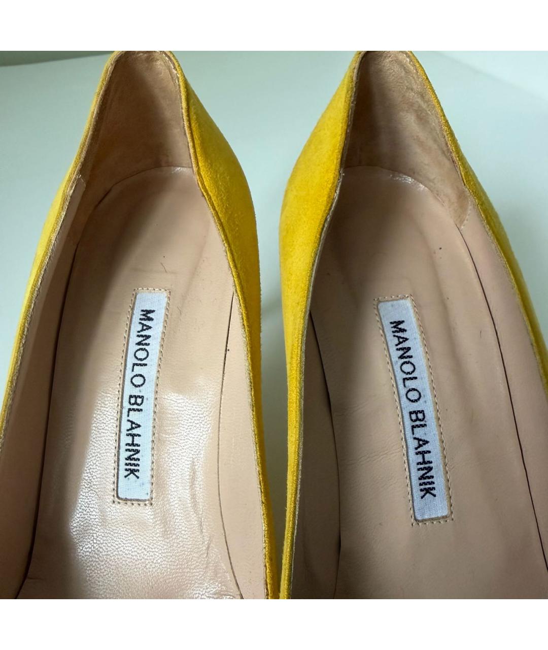 MANOLO BLAHNIK Желтые замшевые туфли, фото 5