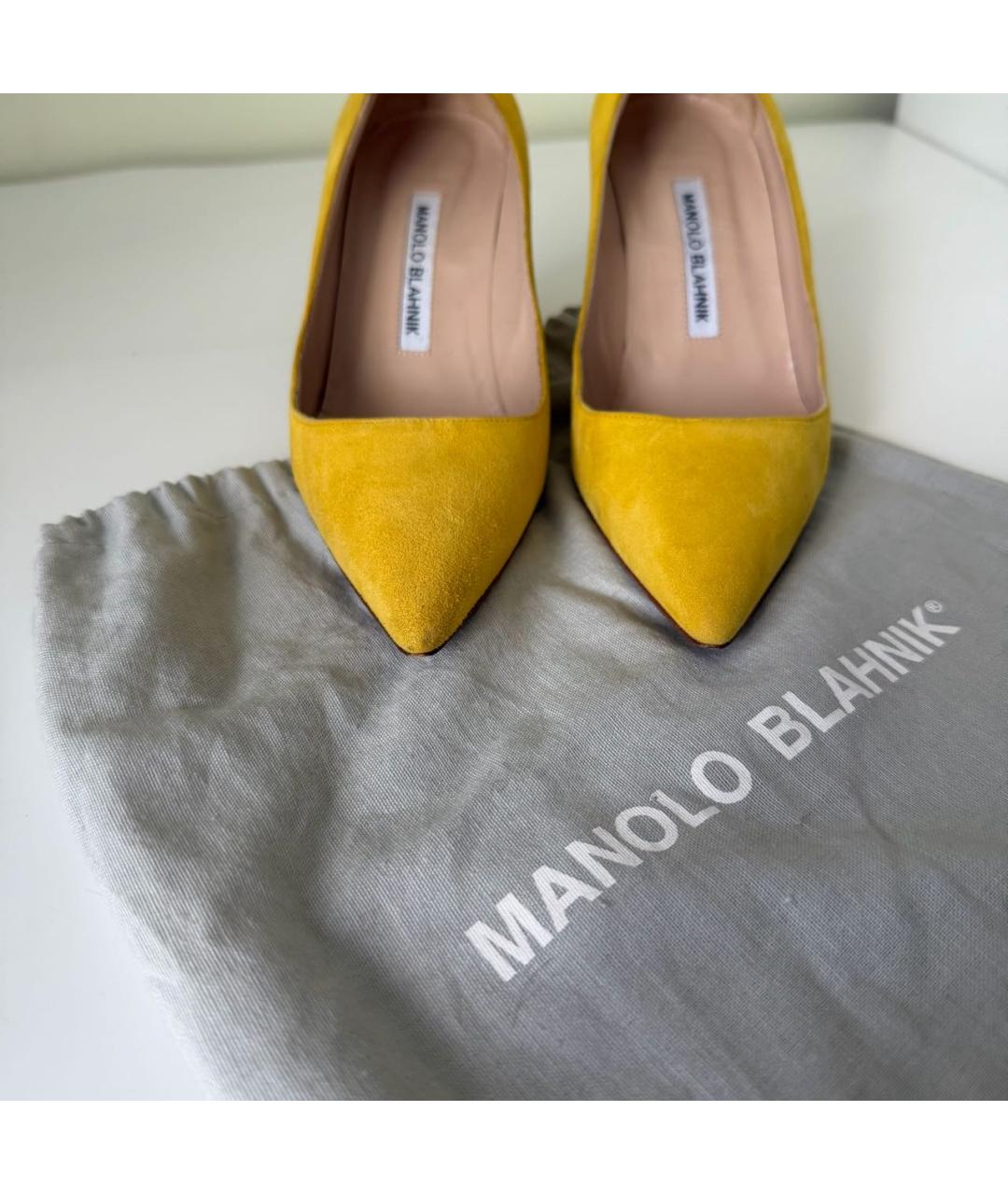 MANOLO BLAHNIK Желтые замшевые туфли, фото 4