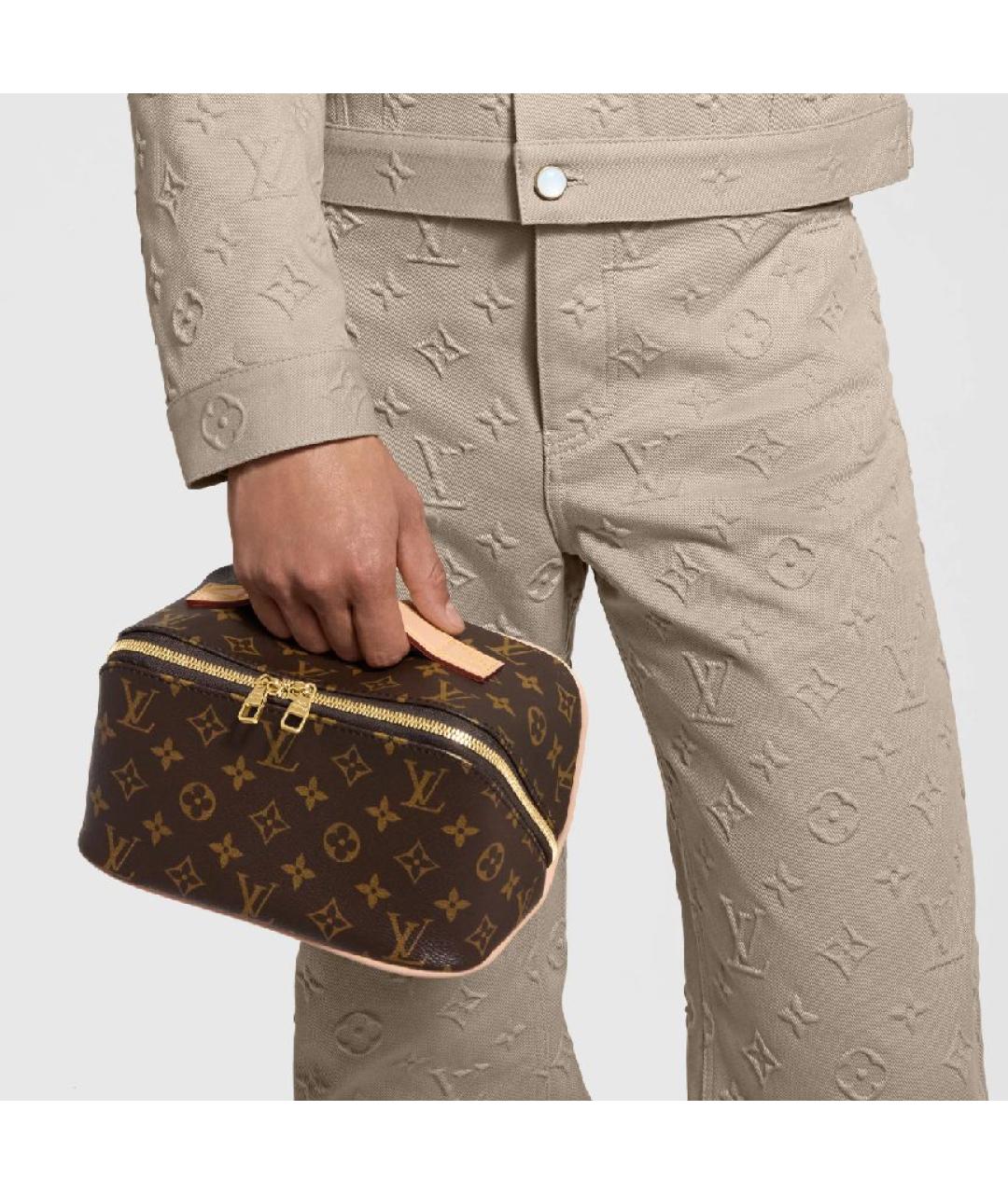 LOUIS VUITTON Коричневая косметичка из канвы, фото 4