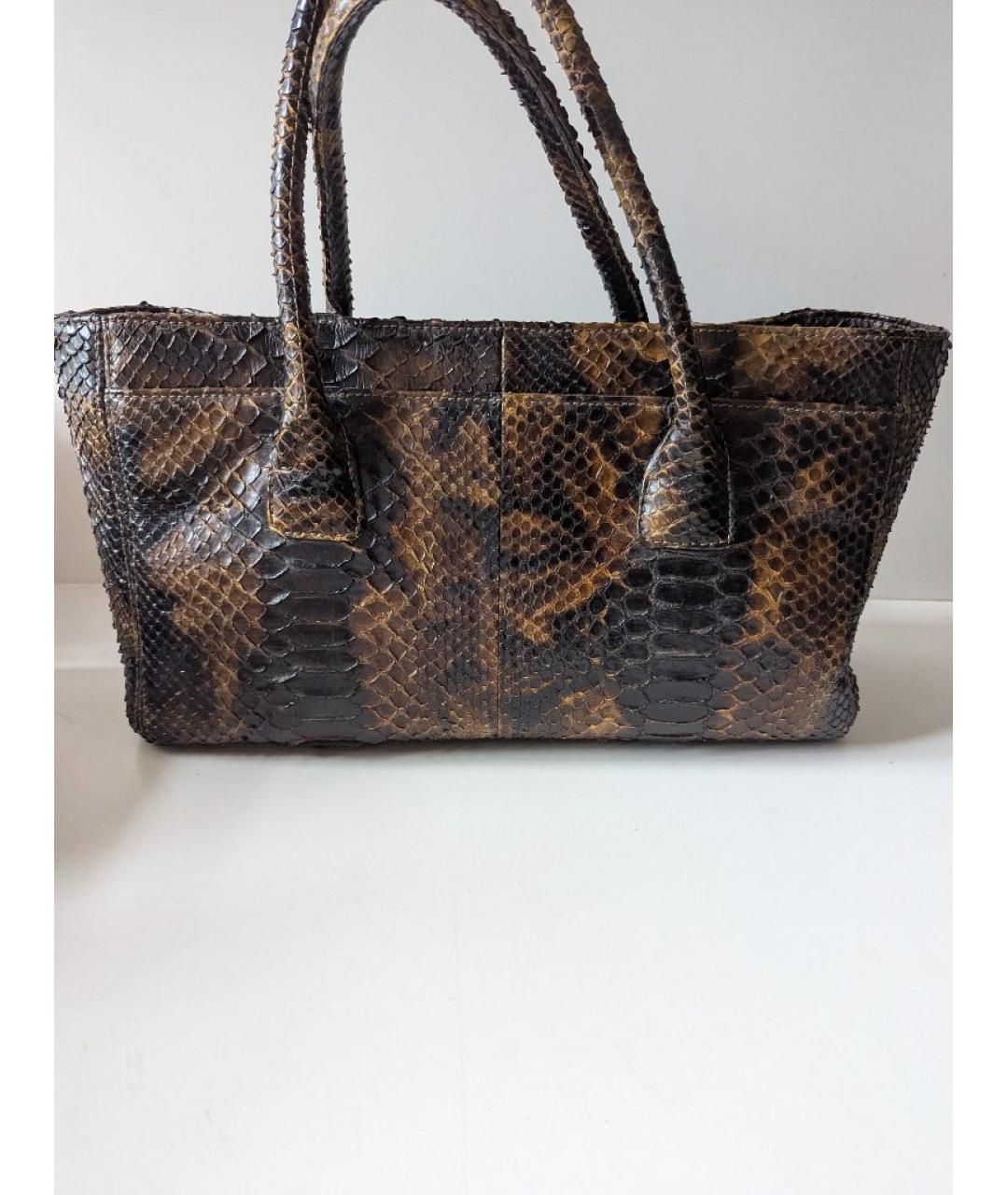 CHANEL Коричневая сумка тоут из экзотической кожи, фото 3