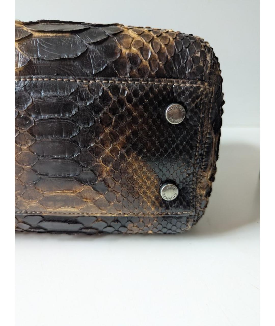 CHANEL Коричневая сумка тоут из экзотической кожи, фото 6