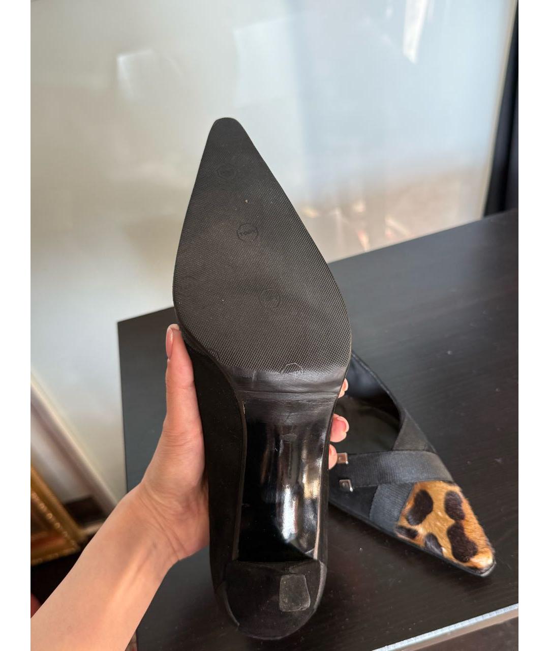 STUART WEITZMAN Черные замшевые лодочки на низком каблуке, фото 5