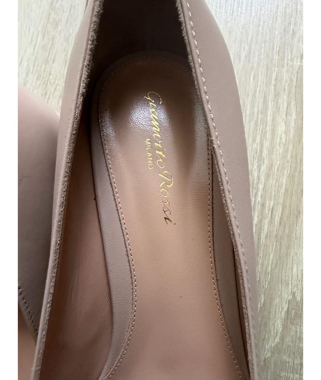 GIANVITO ROSSI Бежевые кожаные туфли, фото 4