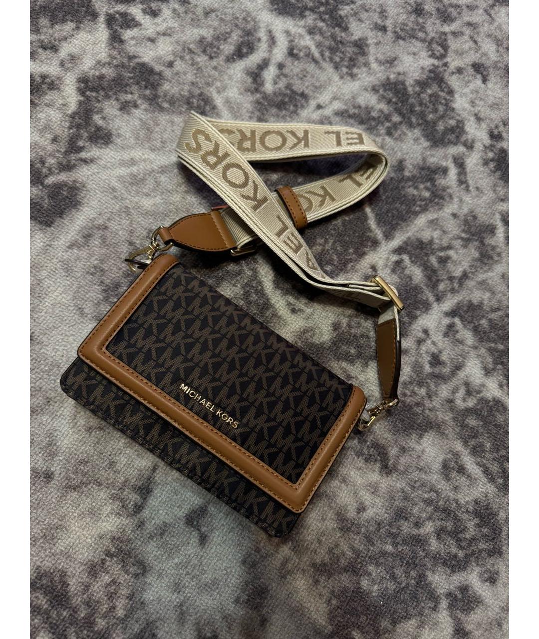 MICHAEL KORS Коричневая сумка через плечо из канвы, фото 2