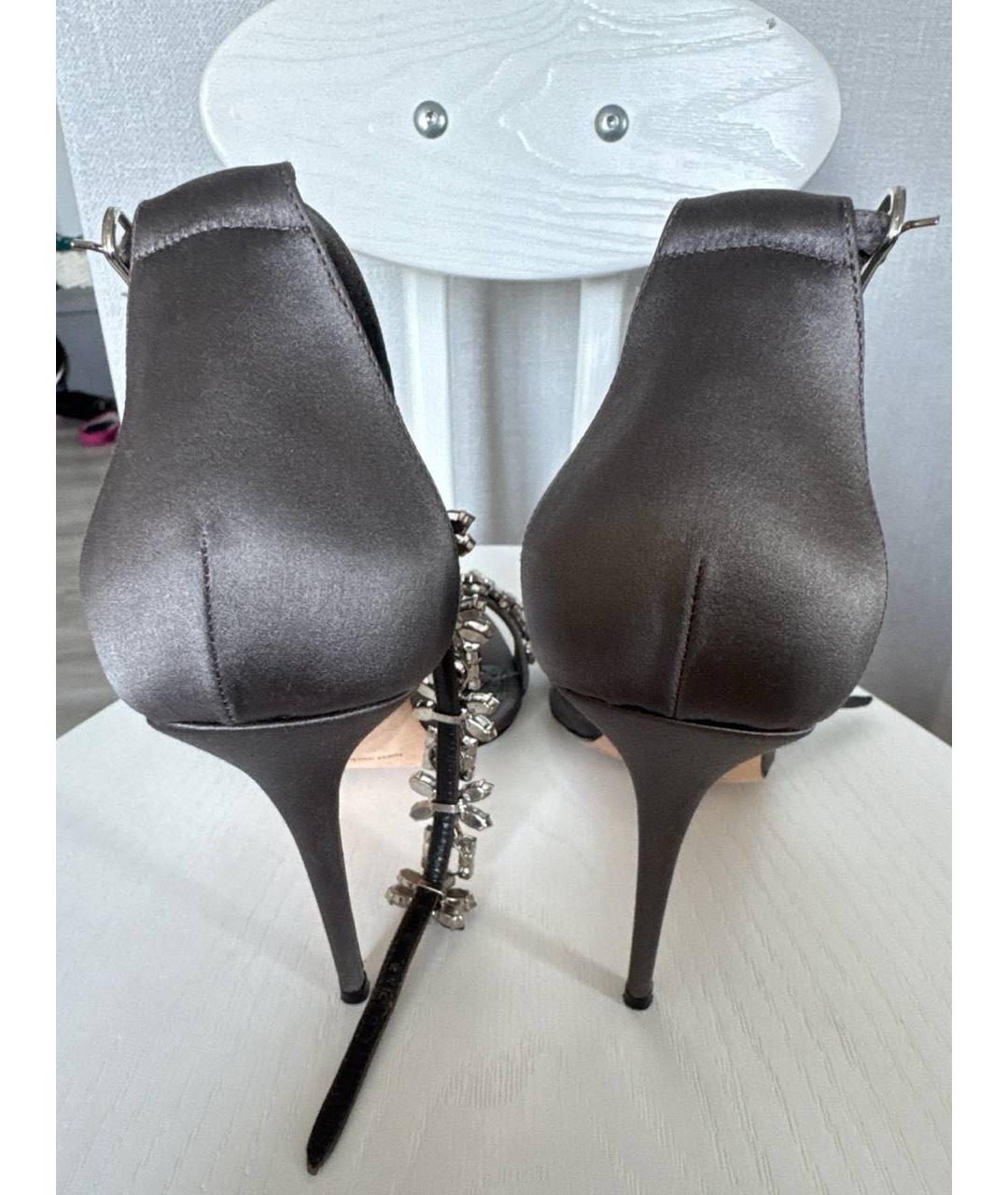 MANOLO BLAHNIK Серебряные текстильные босоножки, фото 3