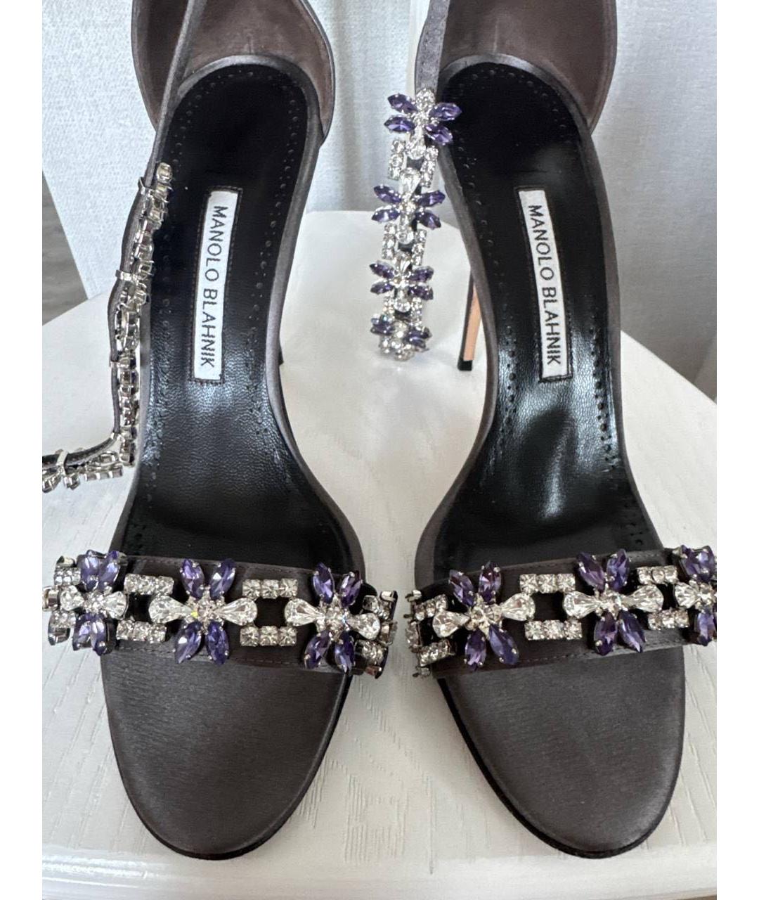MANOLO BLAHNIK Серебряные текстильные босоножки, фото 4