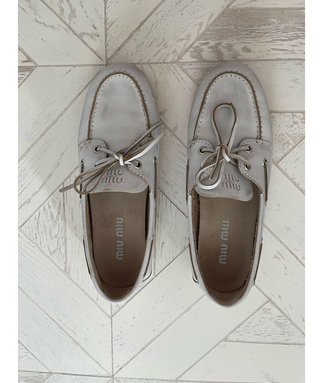 MIU MIU Белые кожаные мокасины, фото 3