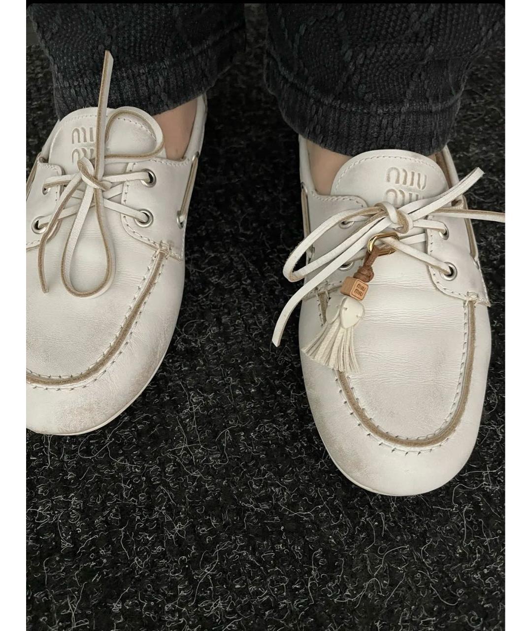 MIU MIU Белые кожаные мокасины, фото 8
