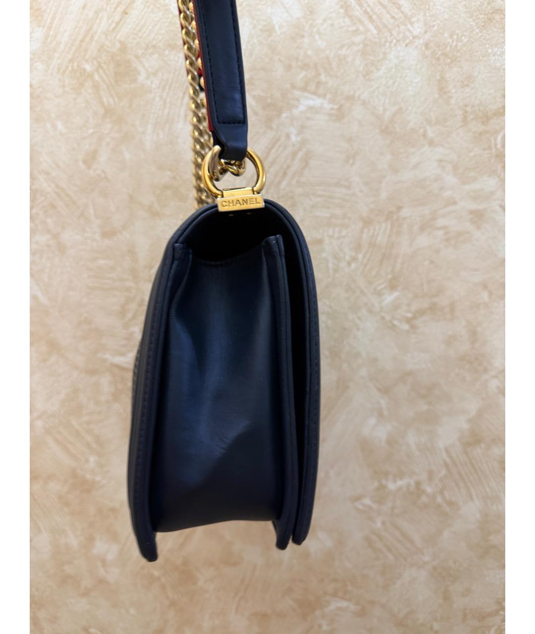 CHANEL Темно-синяя кожаная сумка через плечо, фото 3