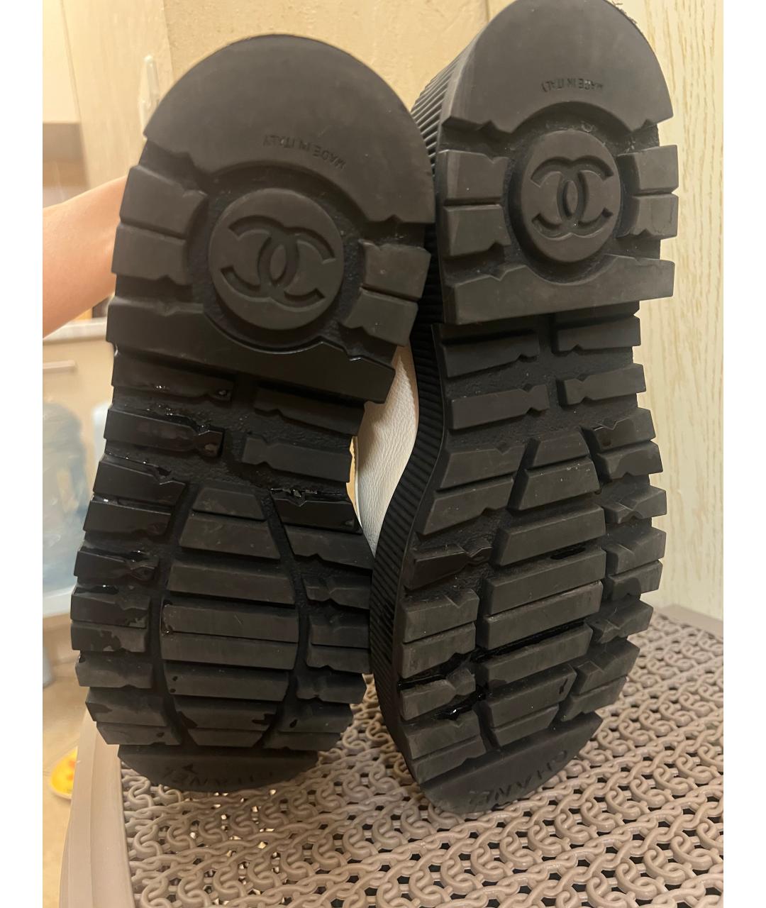 CHANEL Белые кожаные ботинки, фото 5