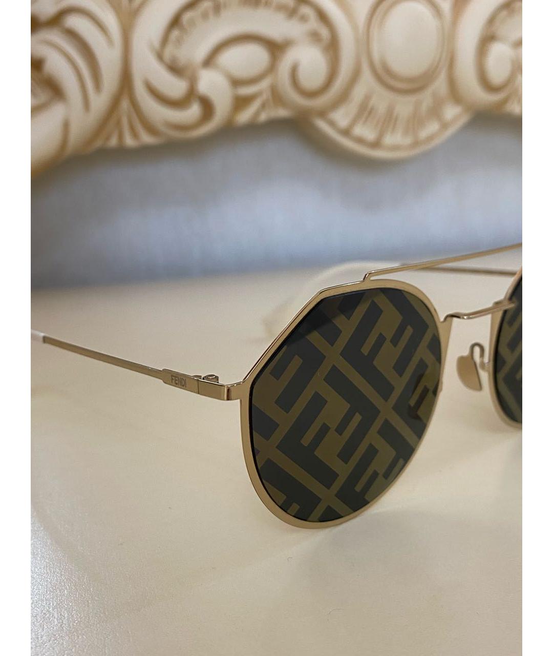 FENDI Золотые металлические солнцезащитные очки, фото 3