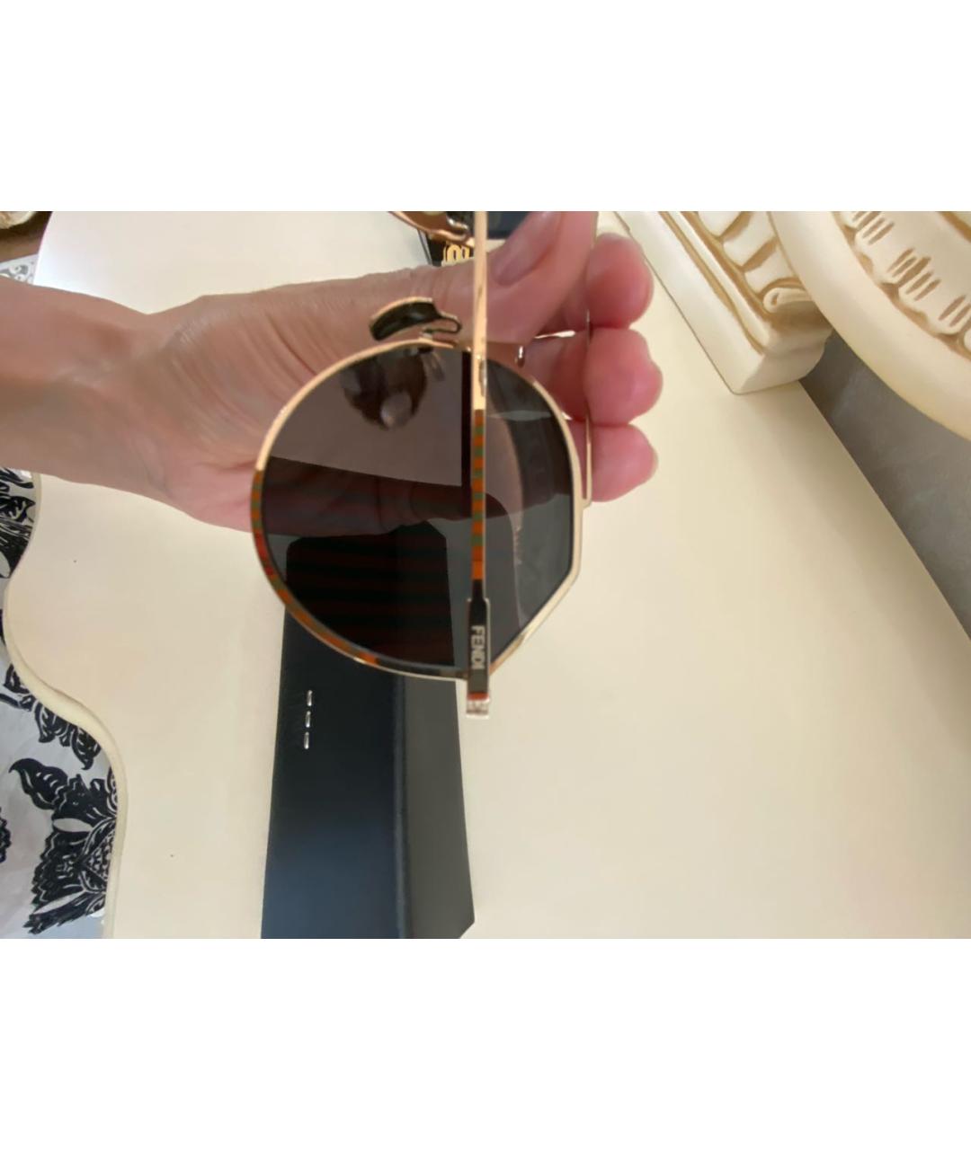 FENDI Золотые металлические солнцезащитные очки, фото 7