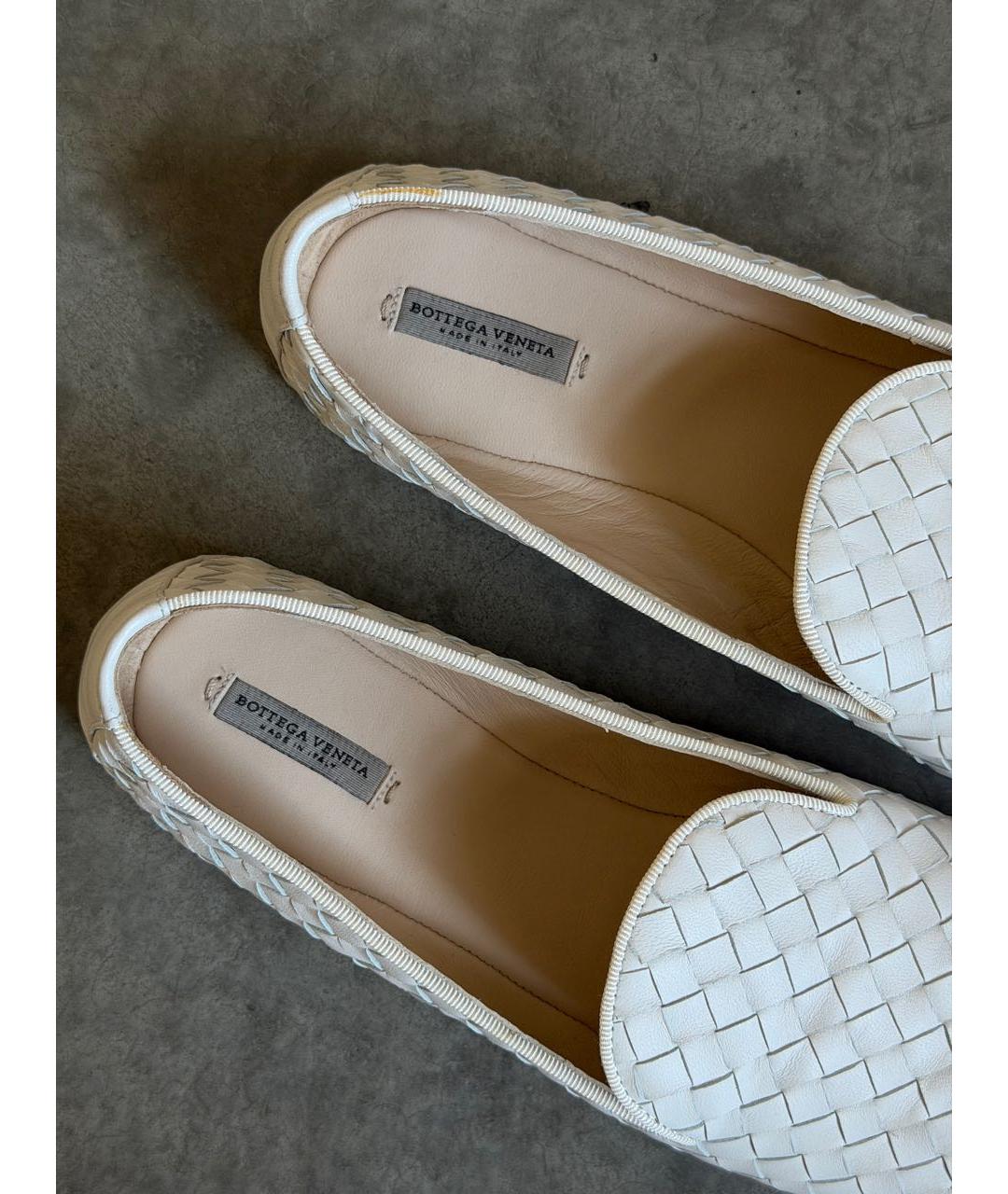 BOTTEGA VENETA Белые кожаные мокасины, фото 5