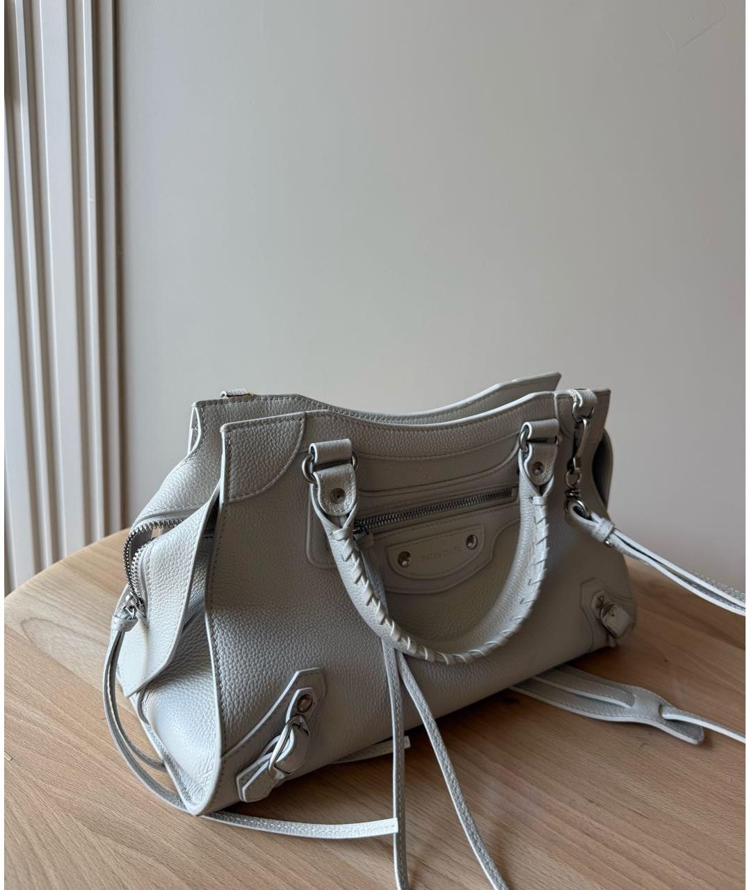 BALENCIAGA Серая кожаная сумка с короткими ручками, фото 2