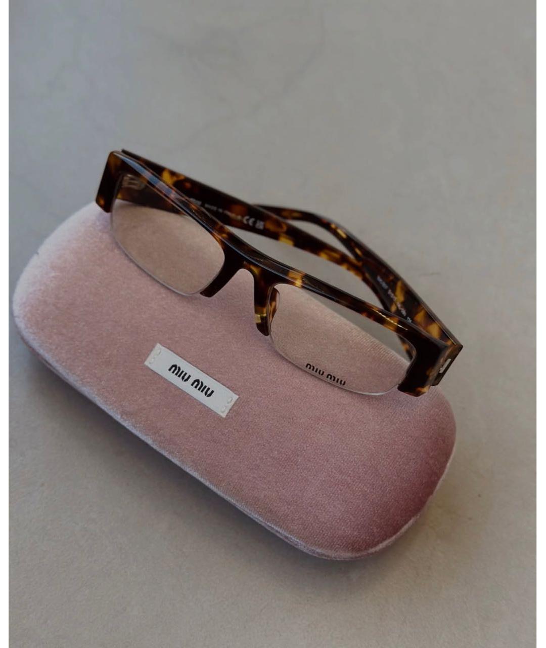 MIU MIU Коричневые пластиковые солнцезащитные очки, фото 2