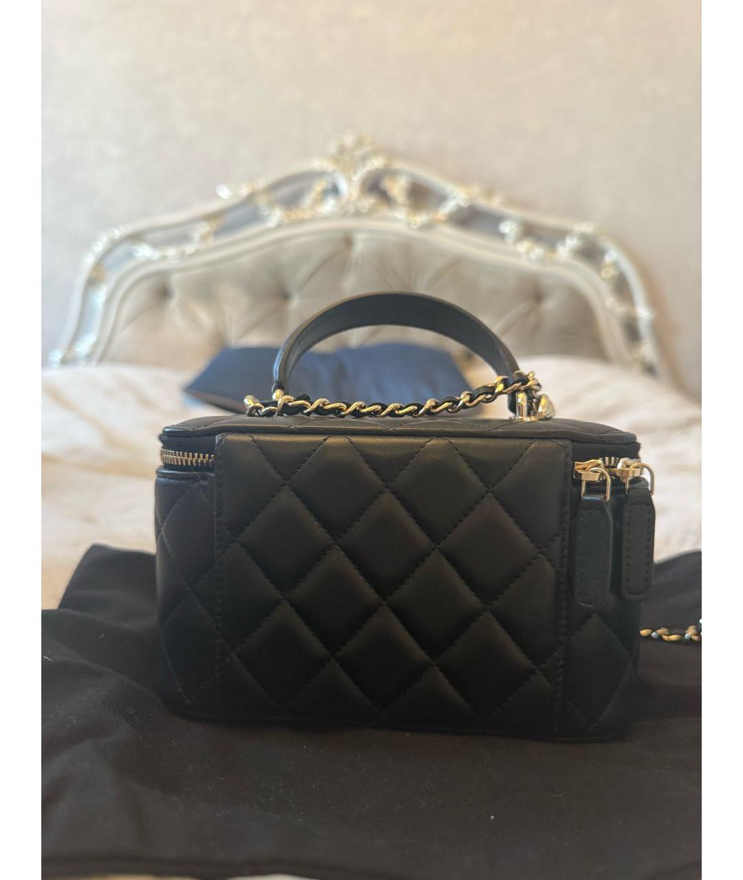 CHANEL Черная кожаная сумка с короткими ручками, фото 3