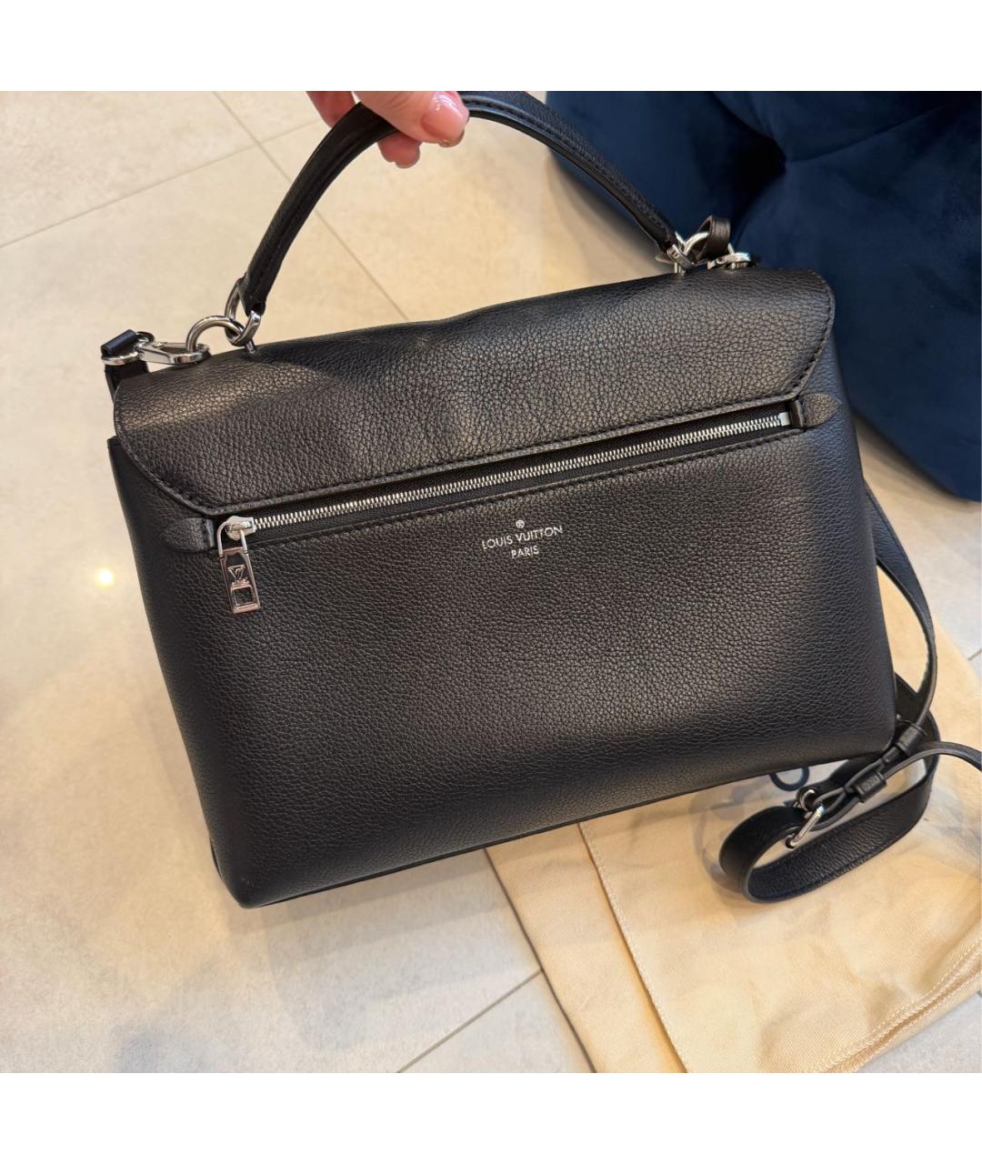 LOUIS VUITTON Черная кожаная сумка с короткими ручками, фото 3