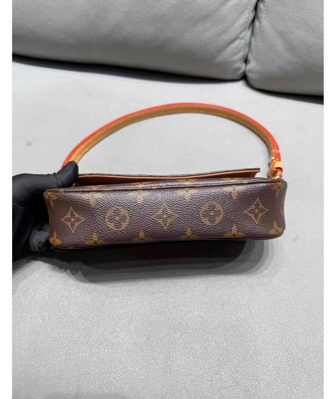LOUIS VUITTON Коричневая кожаная сумка через плечо, фото 6
