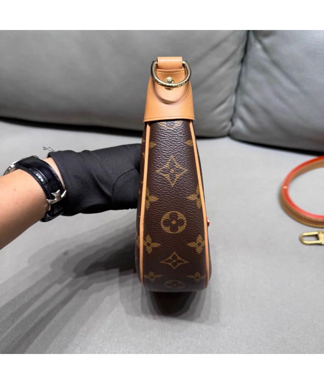 LOUIS VUITTON Коричневая кожаная сумка через плечо, фото 4