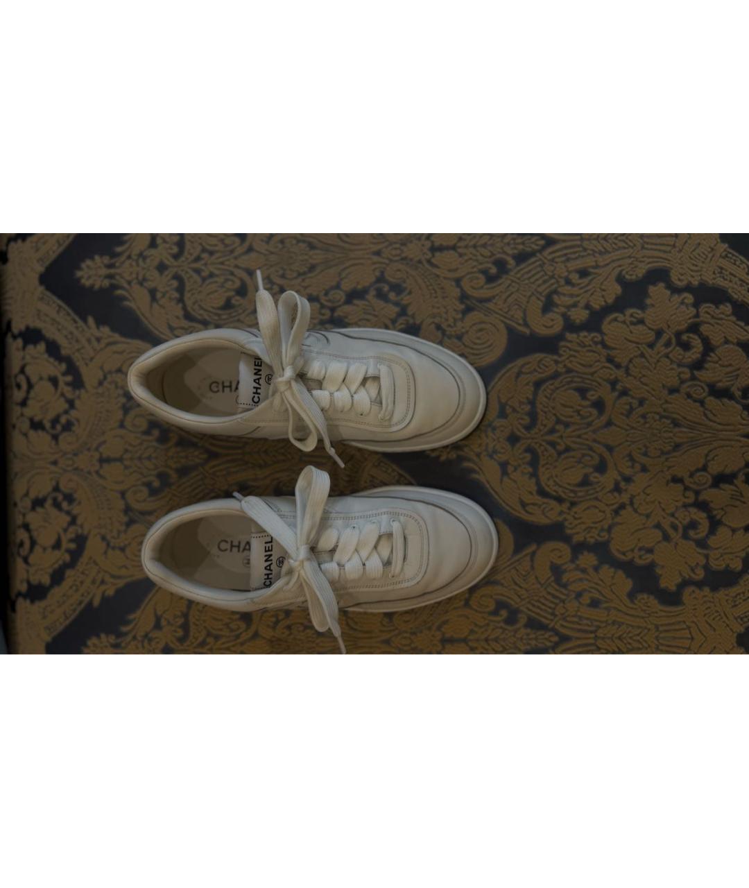 CHANEL Белые кожаные кеды, фото 3