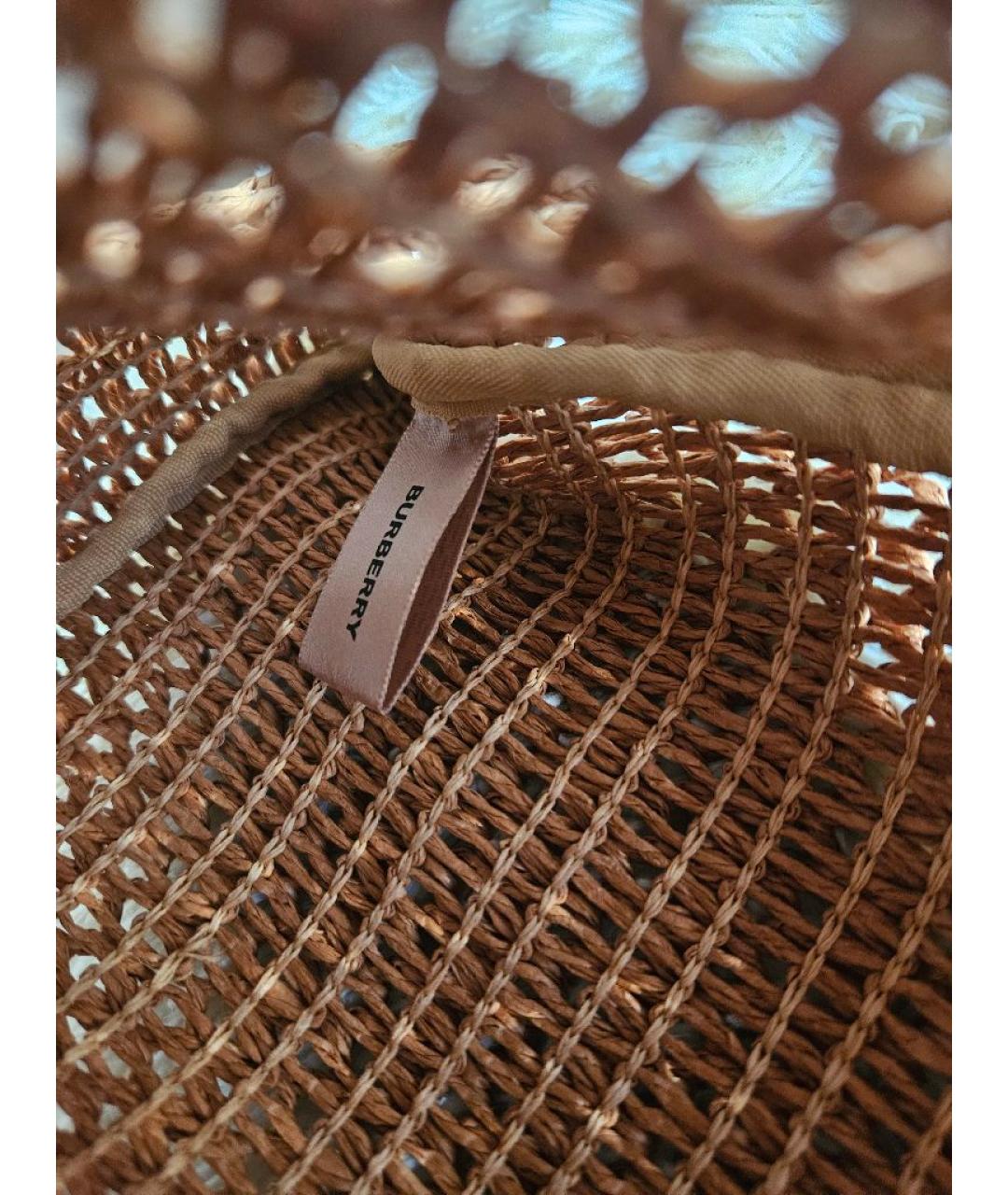 BURBERRY Коричневая рафиевая пляжная сумка, фото 5