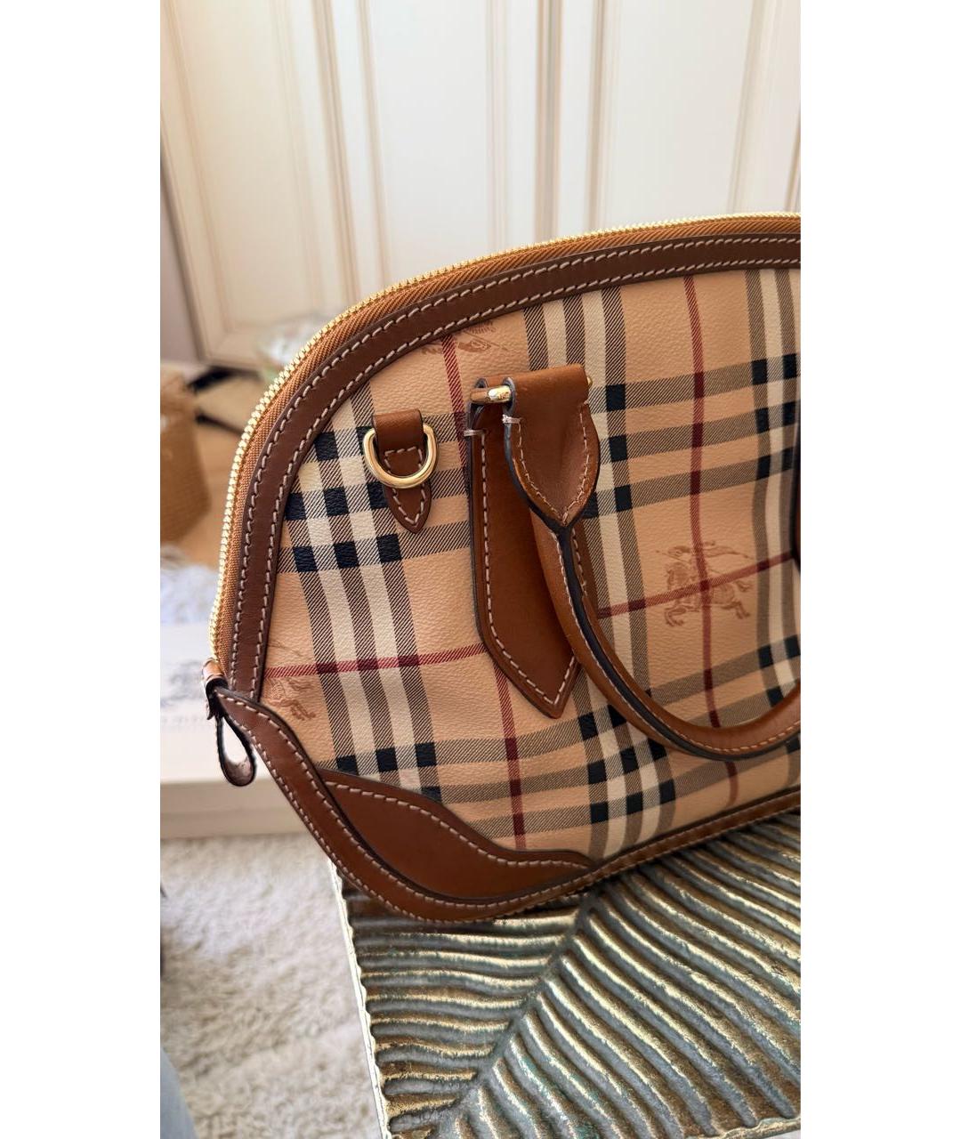 BURBERRY Коричневая сумка с короткими ручками из канвы, фото 3
