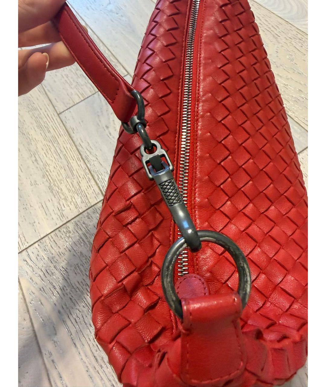 BOTTEGA VENETA Красная кожаная сумка с короткими ручками, фото 4