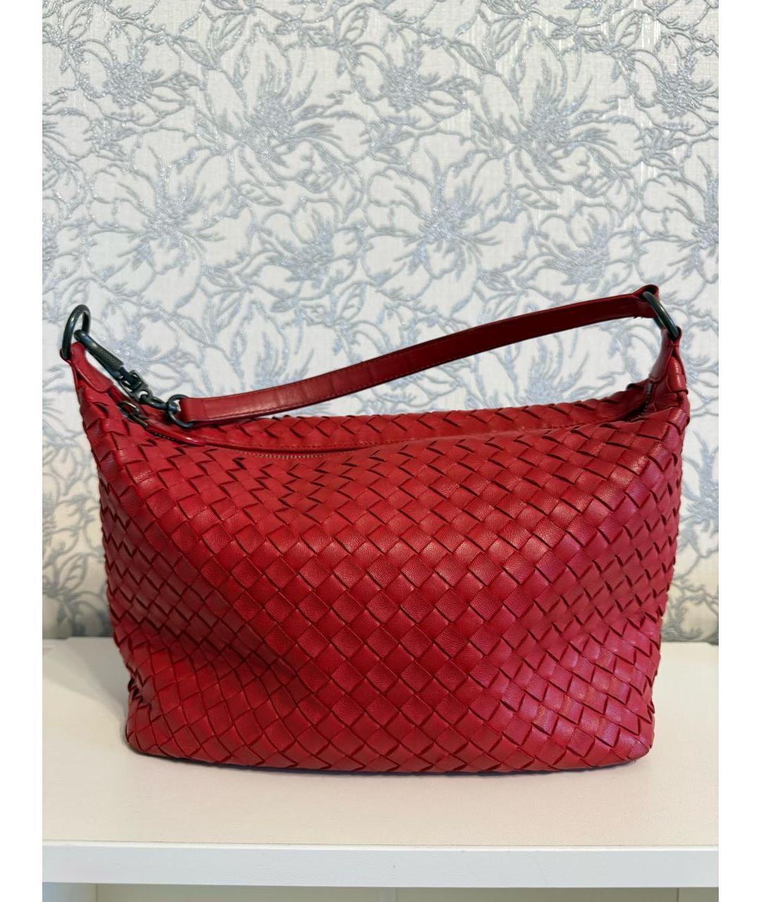 BOTTEGA VENETA Красная кожаная сумка с короткими ручками, фото 9