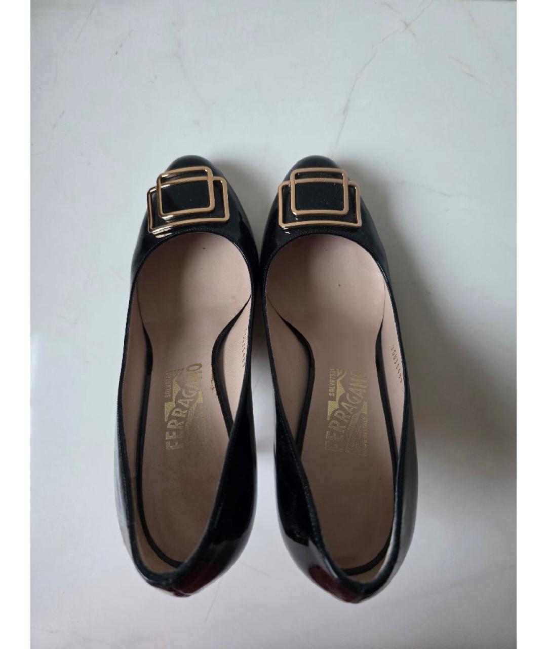 FERRAGAMO Черные туфли из лакированной кожи, фото 3