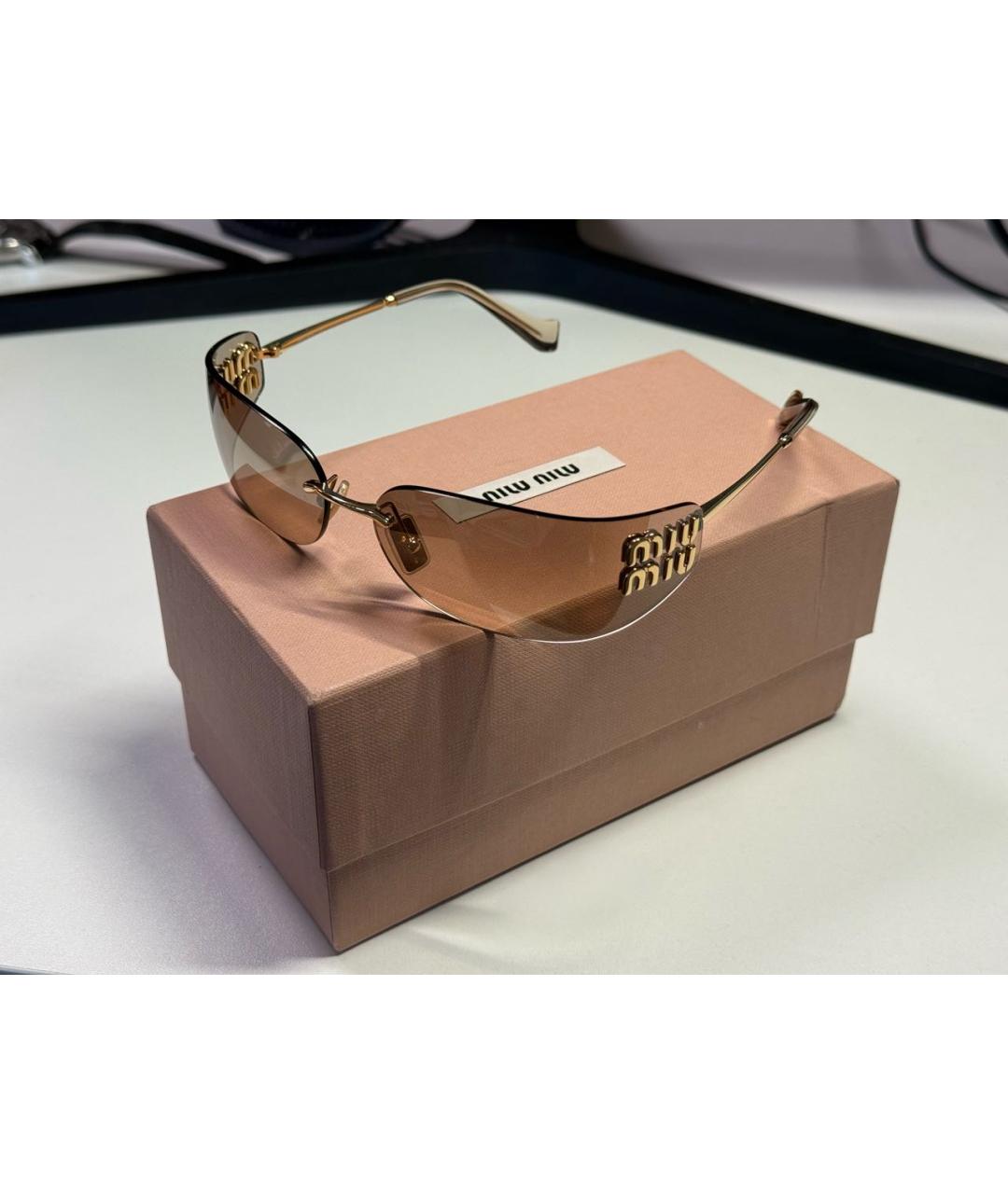 MIU MIU Золотые металлические солнцезащитные очки, фото 2