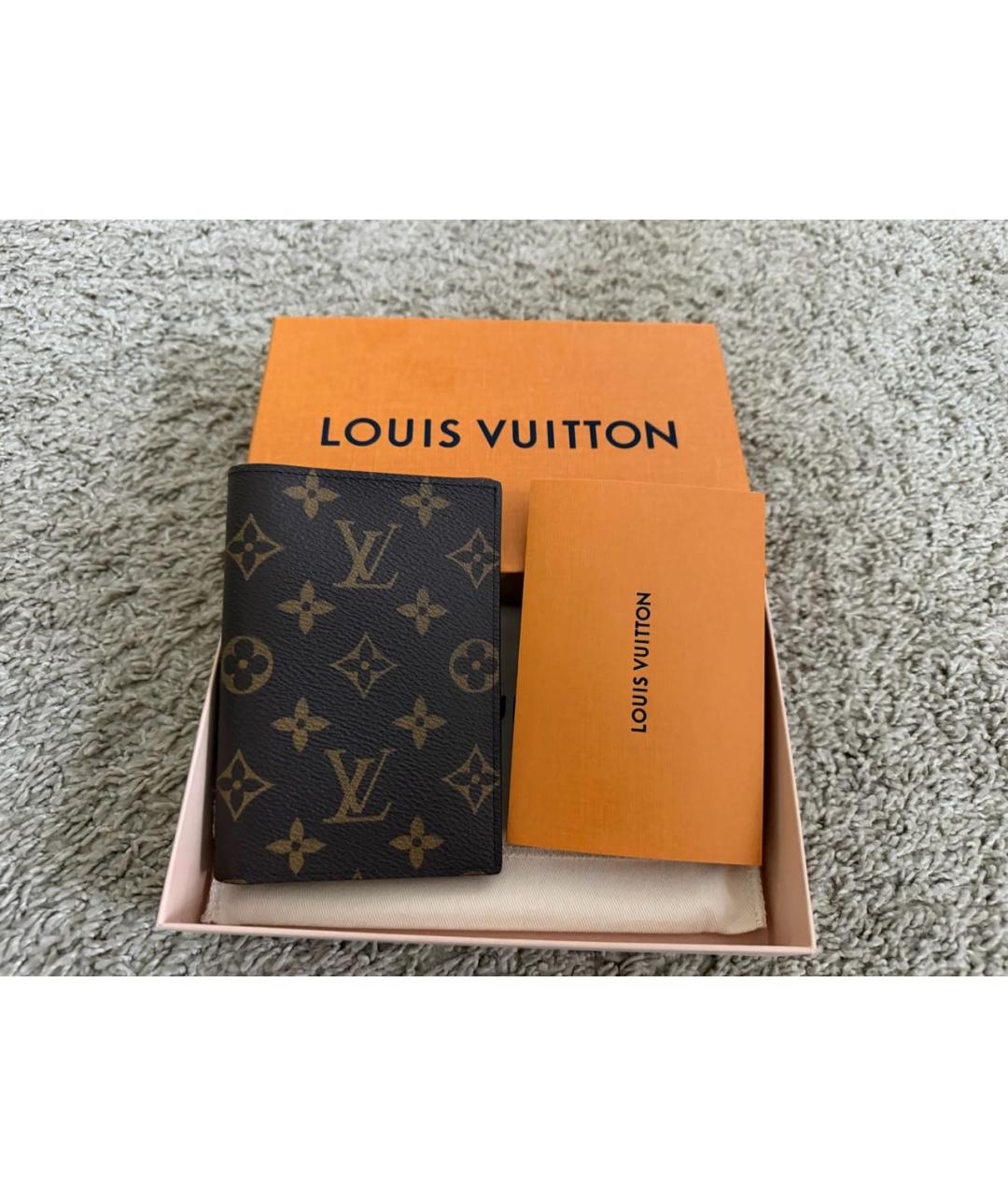 LOUIS VUITTON Коричневый кардхолдер, фото 6