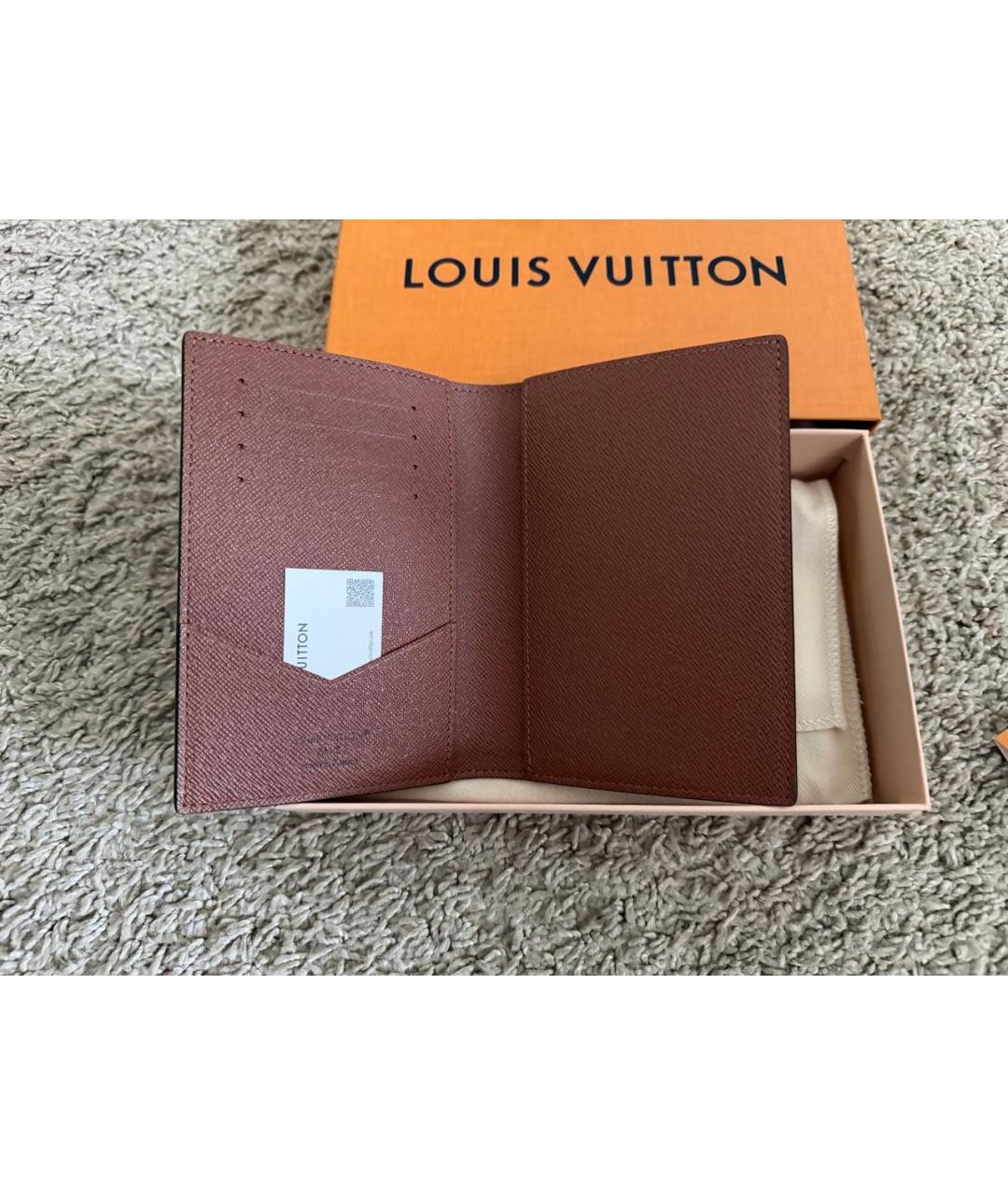 LOUIS VUITTON Коричневый кардхолдер, фото 2