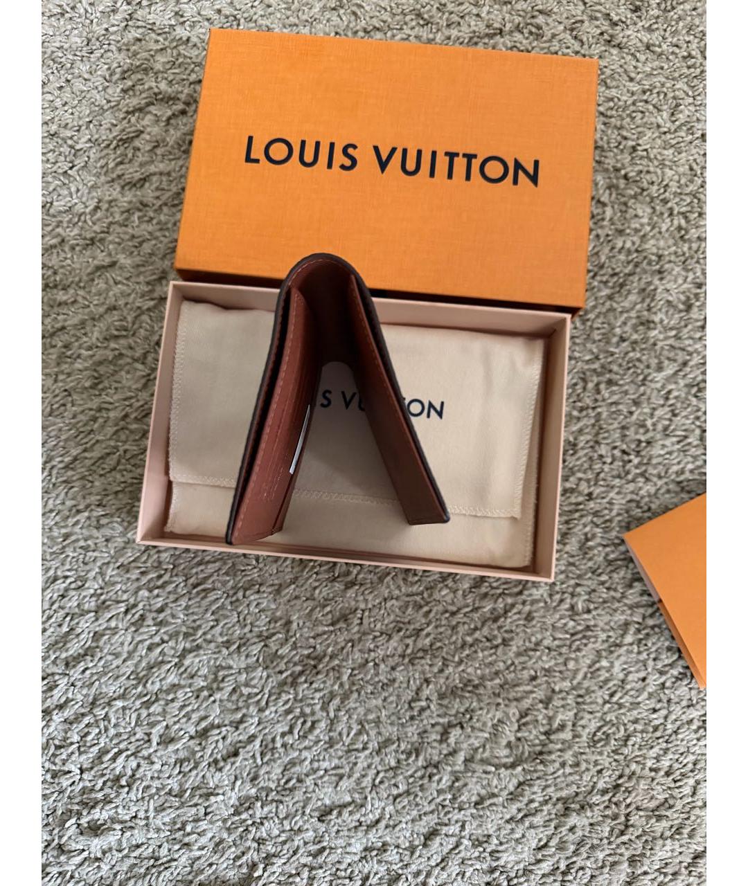 LOUIS VUITTON Коричневый кардхолдер, фото 3