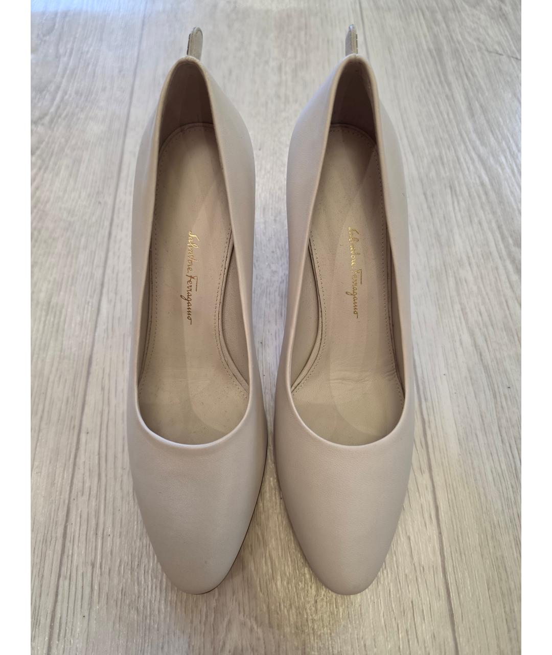 FERRAGAMO Бежевые кожаные туфли, фото 4