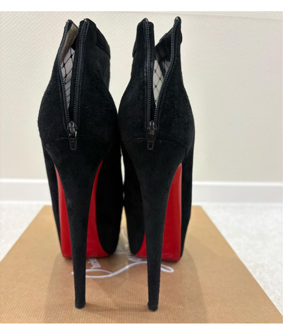 CHRISTIAN LOUBOUTIN Черные замшевые ботильоны, фото 3