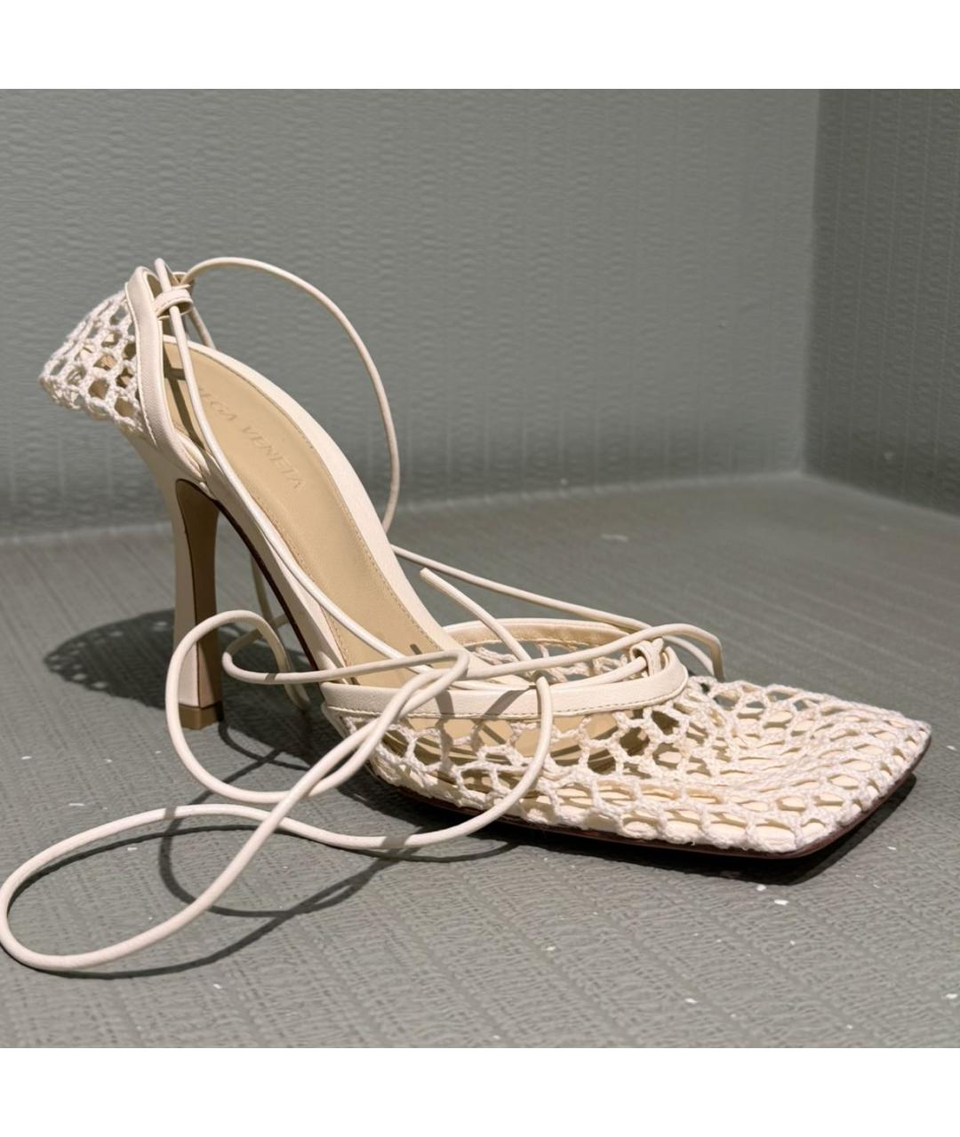 BOTTEGA VENETA Белые текстильные босоножки, фото 4