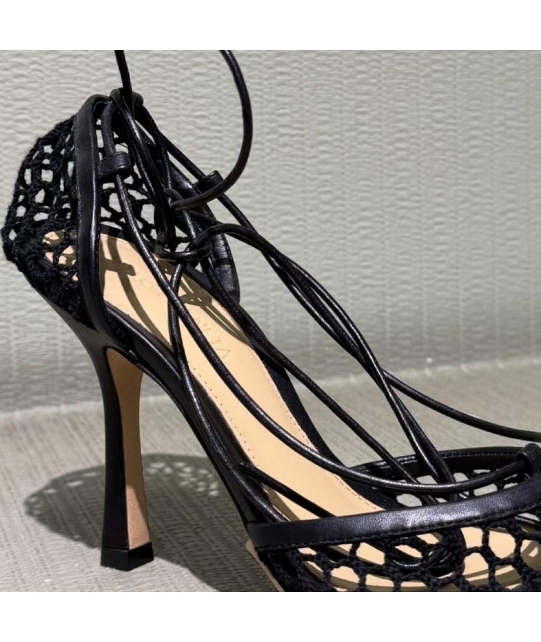BOTTEGA VENETA Черные текстильные босоножки, фото 3