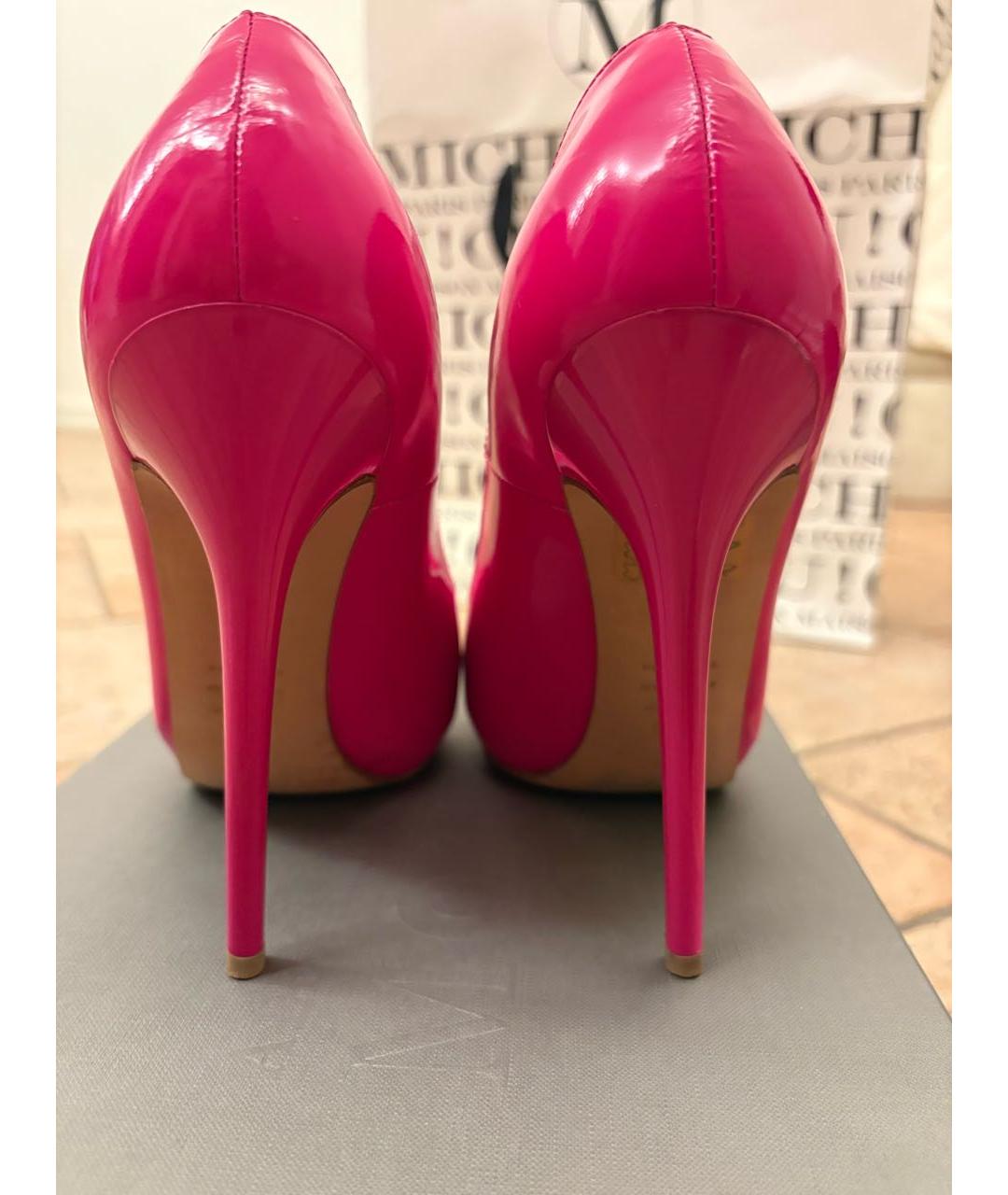 ALEXANDER MCQUEEN Фуксия туфли из лакированной кожи, фото 3