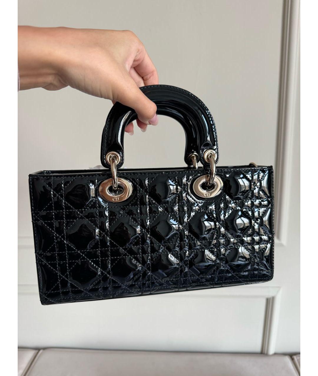 CHRISTIAN DIOR Черная сумка с короткими ручками из лакированной кожи, фото 8