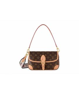 LOUIS VUITTON Сумка через плечо
